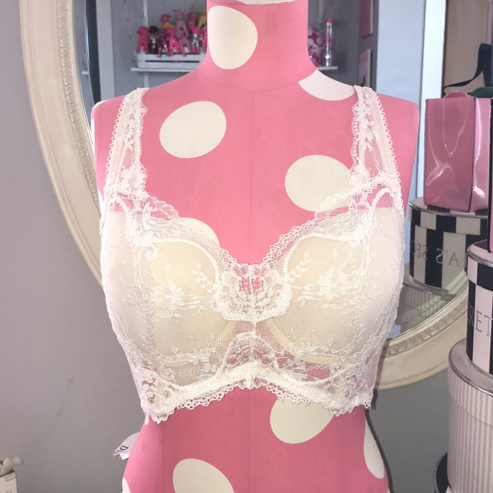 Victoria’s Secret Dream Angels Lace Bra